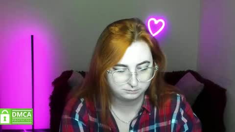 Snapshot of alicia_side_red chatting on 10.23.25 Alicia online show from 10.23.25