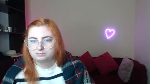 Snapshot of aliciaaared_kis chatting on 11.13.25 Alicia online show from 11.13.25