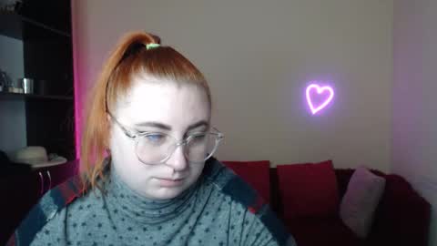 Snapshot of aliciaaared_kis chatting on 11.14.25 Alicia online show from 11.14.25