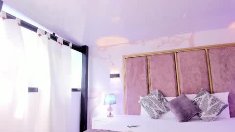 Ali Diaz online show from 12.21.25