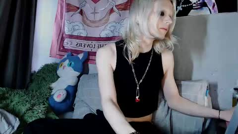 Alien Bella online show from 05.22.26