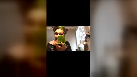 Snapshot of alientboy chatting on 02.19.26 alientboy online show from 02.19.26