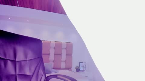 Snapshot of aliice_smithh chatting on 03.06.25 Alice online show from 03.06.25