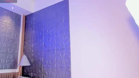 Snapshot of aliice_smithh chatting on 09.13.25 Alice online show from 09.13.25