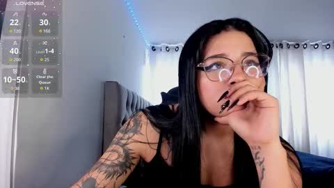 aliice_walker_ online show from 11.13.25