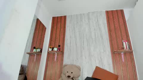 Snapshot of alika01_ chatting on 11.22.25 alika online show from 11.22.25