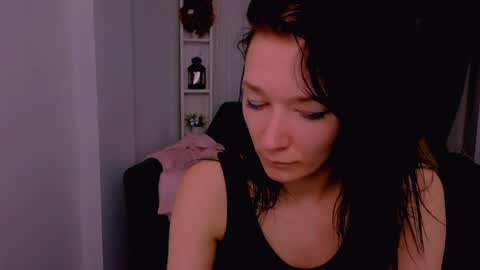 Snapshot of alina_cute_ chatting on 12.19.24 Alina online show from 12.19.24