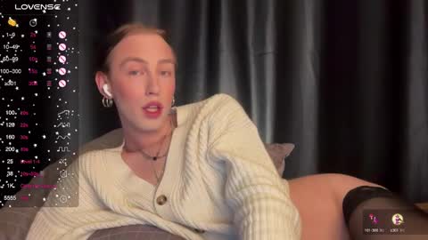 Snapshot of alina_flow chatting on 12.03.24 Alexa online show from 12.03.24