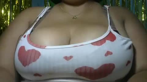 Snapshot of alinasecrets chatting on 05.13.26 alina online show from 05.13.26