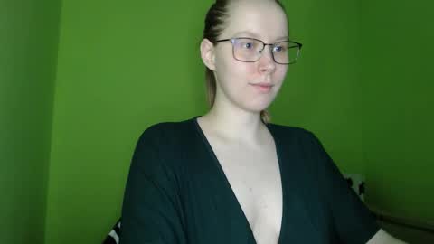 Snapshot of alinasei chatting on 03.15.26 alinasei online show from 03.15.26