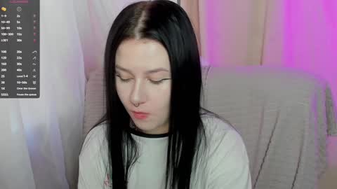 Aline Greeeen online show from 02.05.25