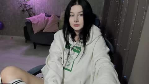 Aline Greeeen online show from 09.22.25