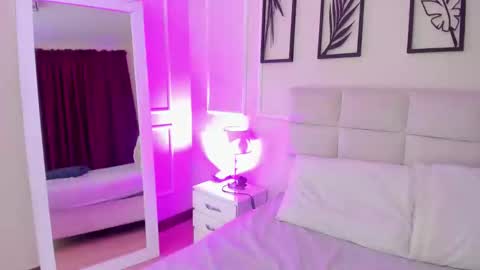     online show from 02.04.25