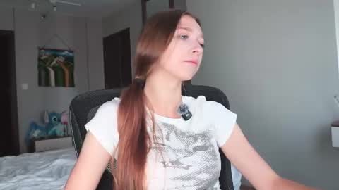 Snapshot of alisaa_01 chatting on 07.29.26 Alice Fansly Alisa01 online show from 07.29.26