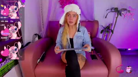 Snapshot of alise_mason chatting on 06.18.26 alise_mason online show from 06.18.26