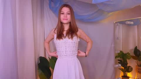 Snapshot of alisia_spinnet chatting on 12.14.24 Alisia online show from 12.14.24