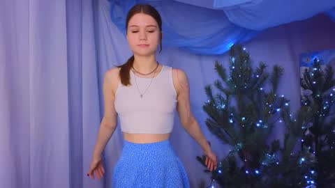 Snapshot of alisia_spinnet chatting on 12.30.24 Alisia online show from 12.30.24