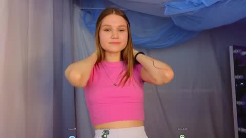 Snapshot of alisia_spinnet chatting on 01.09.25 Alisia online show from 01.09.25