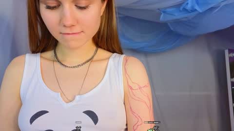 Snapshot of alisia_spinnet chatting on 01.09.25 Alisia online show from 01.09.25