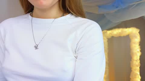 Snapshot of alisia_spinnet chatting on 01.14.25 Alisia online show from 01.14.25