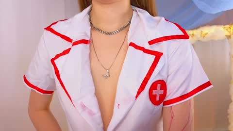 Snapshot of alisia_spinnet chatting on 01.19.25 Alisia online show from 01.19.25