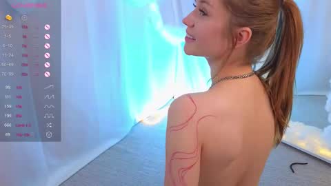 Snapshot of alisia_spinnet chatting on 03.04.25 Alisia online show from 03.04.25