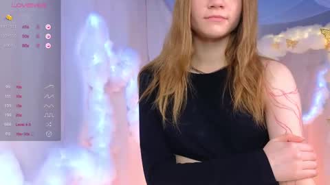 Snapshot of alisia_spinnet chatting on 03.12.25 Alisia online show from 03.12.25