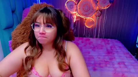 Snapshot of alison_gamer chatting on 11.11.25 Alison online show from 11.11.25