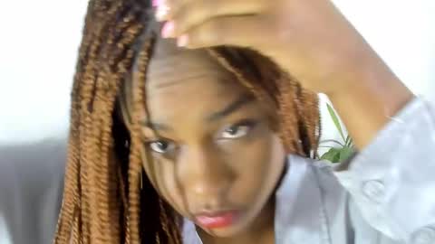 Snapshot of alison_ker chatting on 09.14.25 Sofias house online show from 09.14.25