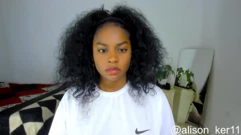 Snapshot of alison_ker chatting on 10.25.25 Sofias house online show from 10.25.25