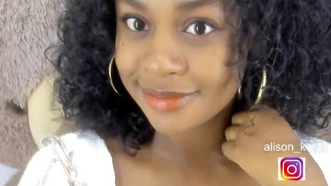 Snapshot of alison_ker chatting on 04.24.26 Sofias house online show from 04.24.26
