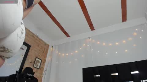 Snapshot of alison_thomas1 chatting on 09.13.25 alison online show from 09.13.25