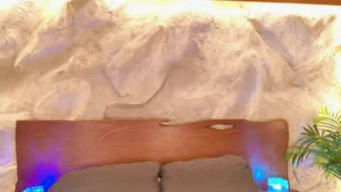 Alison Moon  online show from 02.06.26