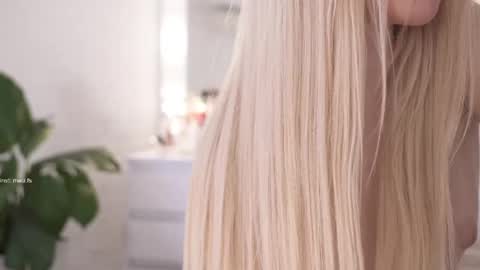 Snapshot of alissa_wxw chatting on 02.25.25 Alissa online show from 02.25.25