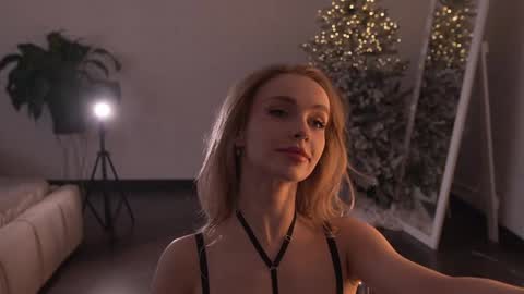 Alissa online show from 12.21.25