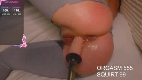 Snapshot of alissaaasex chatting on 10.28.25 alissaaasex online show from 10.28.25