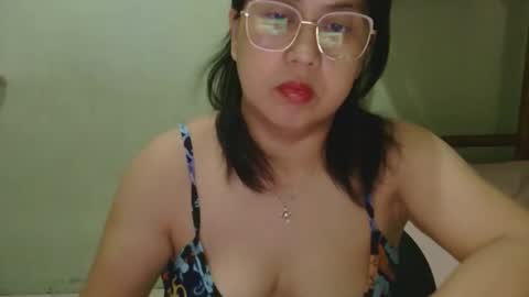 Snapshot of alissalove18 chatting on 04.28.26 alissalove18 online show from 04.28.26