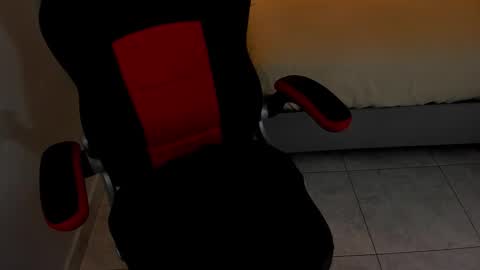 Snapshot of alisson_barker chatting on 10.22.25 ALISSON online show from 10.22.25