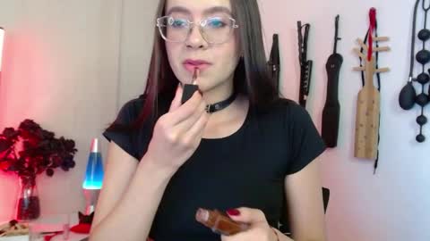 Alisson Beckett online show from 04.11.26