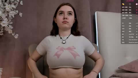 Snapshot of alistria chatting on 03.18.26 Alisa online show from 03.18.26