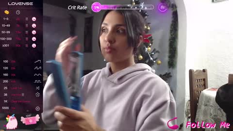 Snapshot of alix_beltran chatting on 12.17.24 Alix online show from 12.17.24