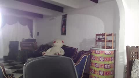 Snapshot of alix_beltran chatting on 03.07.25 Alix online show from 03.07.25