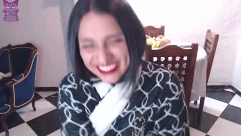 Snapshot of alix_beltran chatting on 09.09.25 Alix online show from 09.09.25