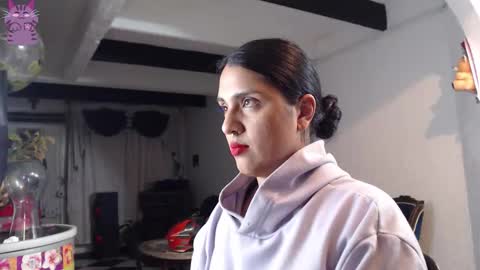 Snapshot of alix_beltran chatting on 09.17.25 Alix online show from 09.17.25