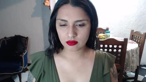 Snapshot of alix_beltran chatting on 10.16.25 Alix online show from 10.16.25