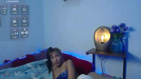 Snapshot of alix_kitty_ chatting on 06.25.26 alix_kitty_ online show from 06.25.26