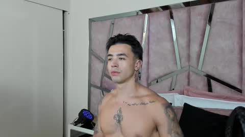 Snapshot of alixmartin1 chatting on 09.23.25 alix online show from 09.23.25