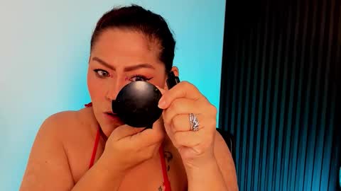 Snapshot of aliyahsstone chatting on 11.01.25 Aliyahs stone online show from 11.01.25