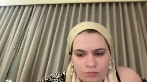 alizathejew online show from 04.19.26