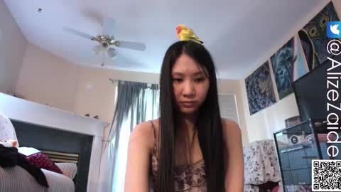 Alize Zaide online show from 10.29.25